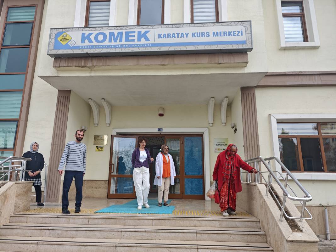 Kırmızı bir hayatın ünlü kahramanına Konya’da yüz güldüren dokunuş 19